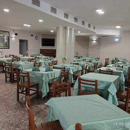 Hotel Ristorante San Giovanni Falerna Exteriör bild