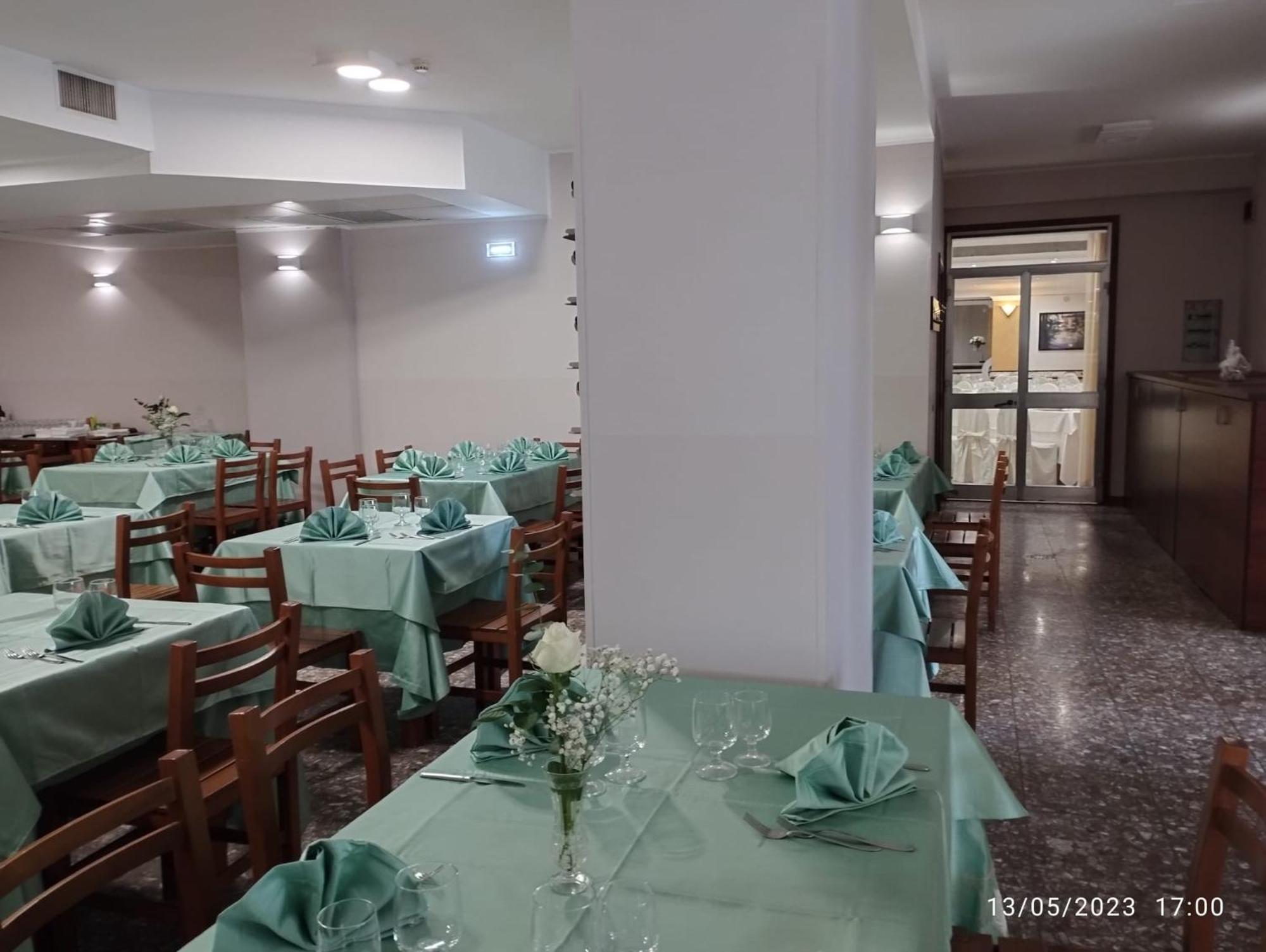 Hotel Ristorante San Giovanni Falerna Exteriör bild